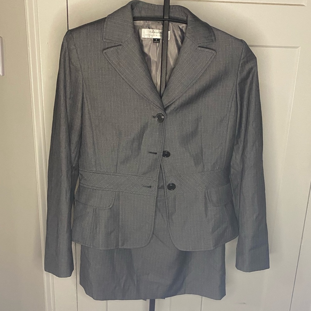 Tahari skirt suit SET *barely worn*